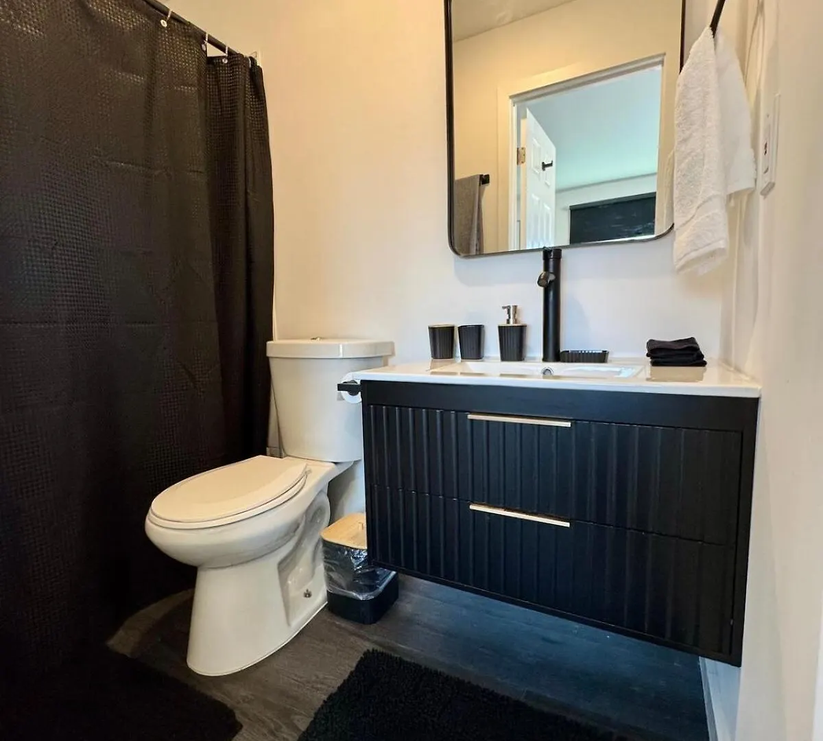Your Downtown Cozy Studio With Backyard Unit C Phoenix