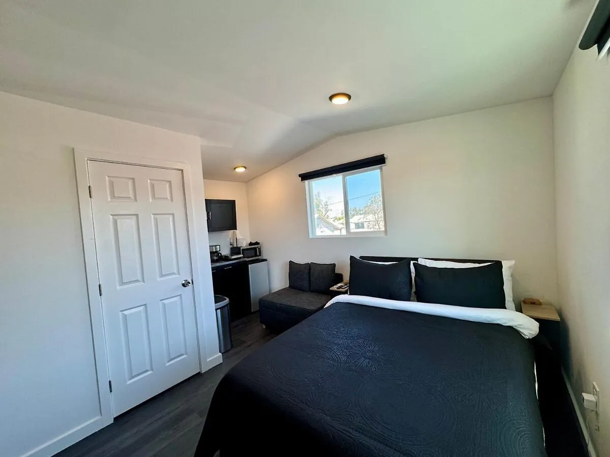 Your Downtown Cozy Studio With Backyard Unit C Phoenix 0*,  United States